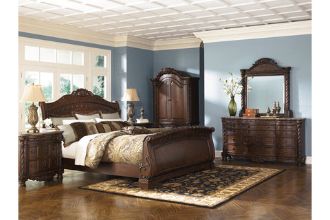 North Shore Queen Sleigh Bed with Dresser & Mirror